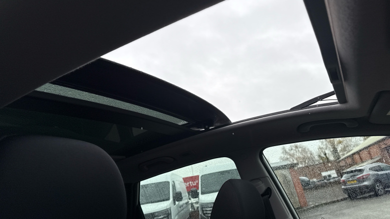 Hyundai ix20 1.6 Premium Nav 5dr Auto Petrol Hatchback